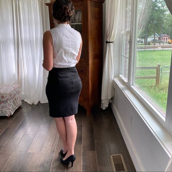 Ann Taylor Color Block Knit Pencil Skirt, Size 2P - Picture 2 of 5